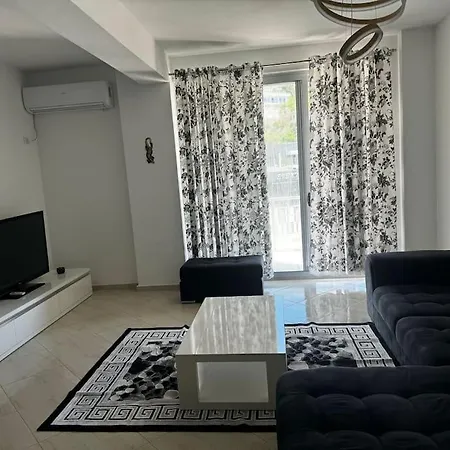 In Lungomare 아파트 Vlorë
